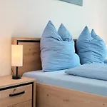 아파트 Hoeri-nest Garten-wohnung *
