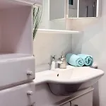 Hoeri-nest Garten-wohnung 아파트