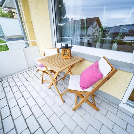 شقة Hoeri-nest Garten-wohnung *