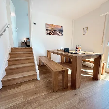 Hoeri-nest Garten-wohnung شقة *